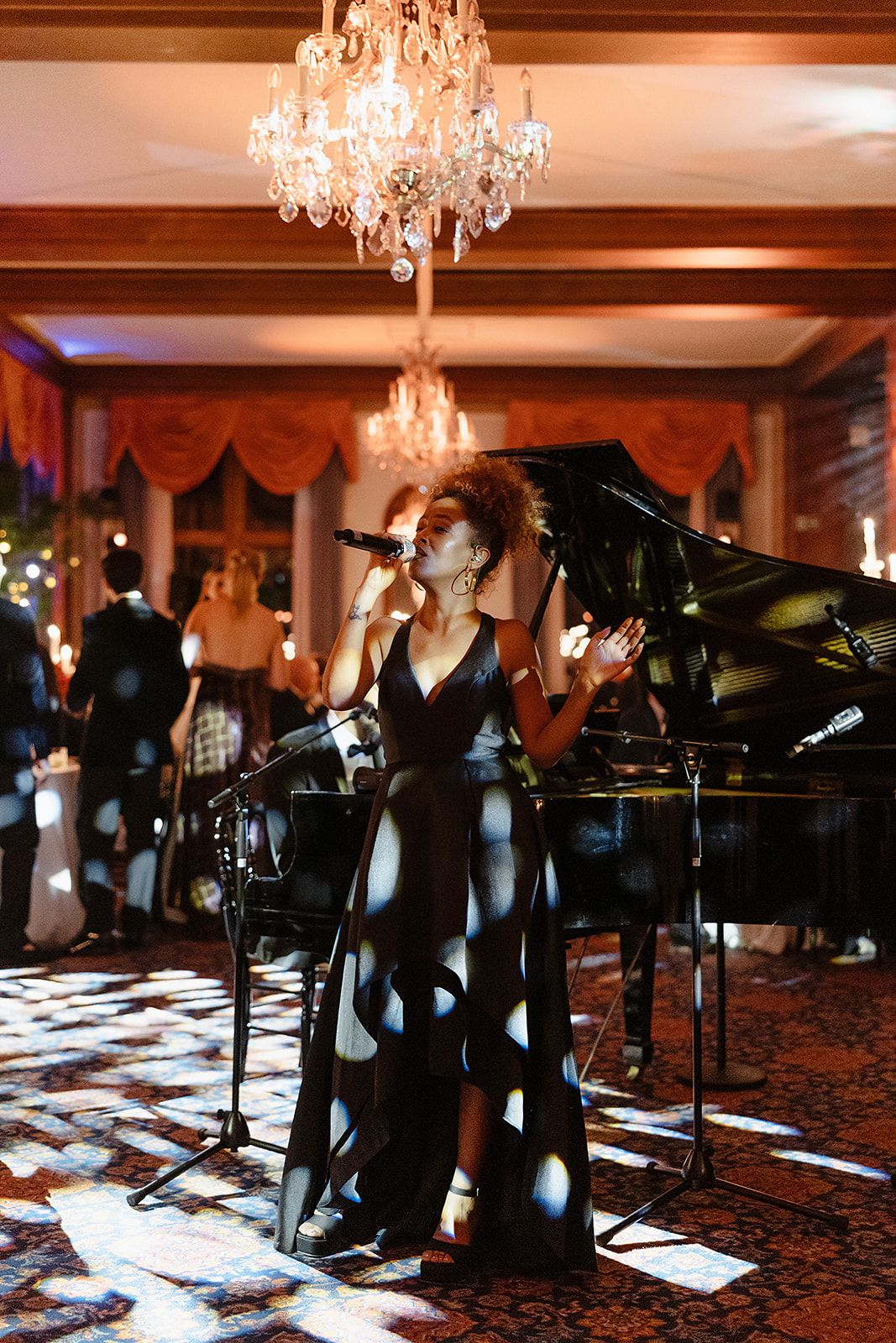 Singer at the old world winter wedding in Saint Moritz